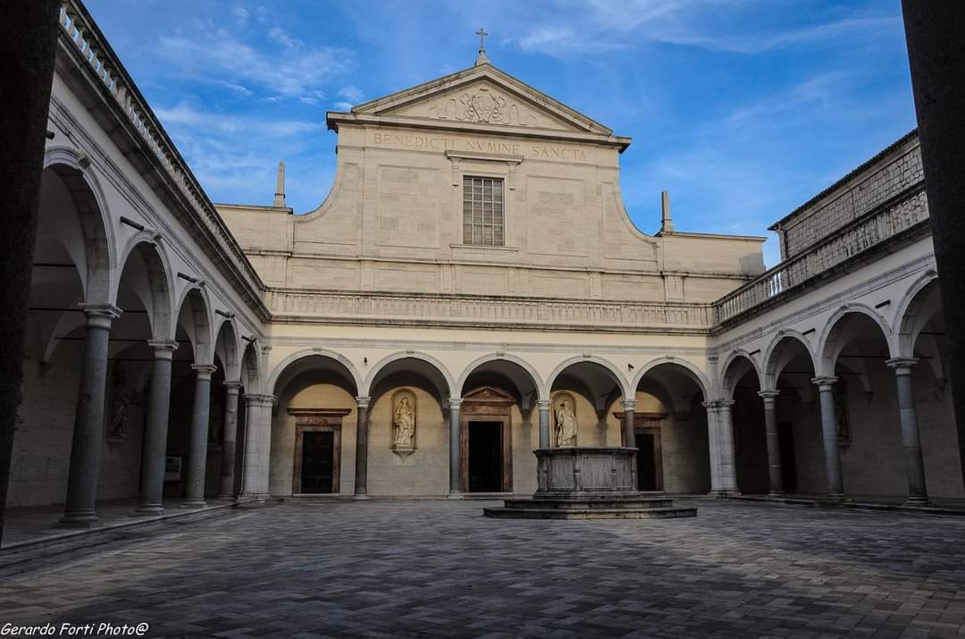 Facciata rinascimentale della Basilica Cattedrale (1952)