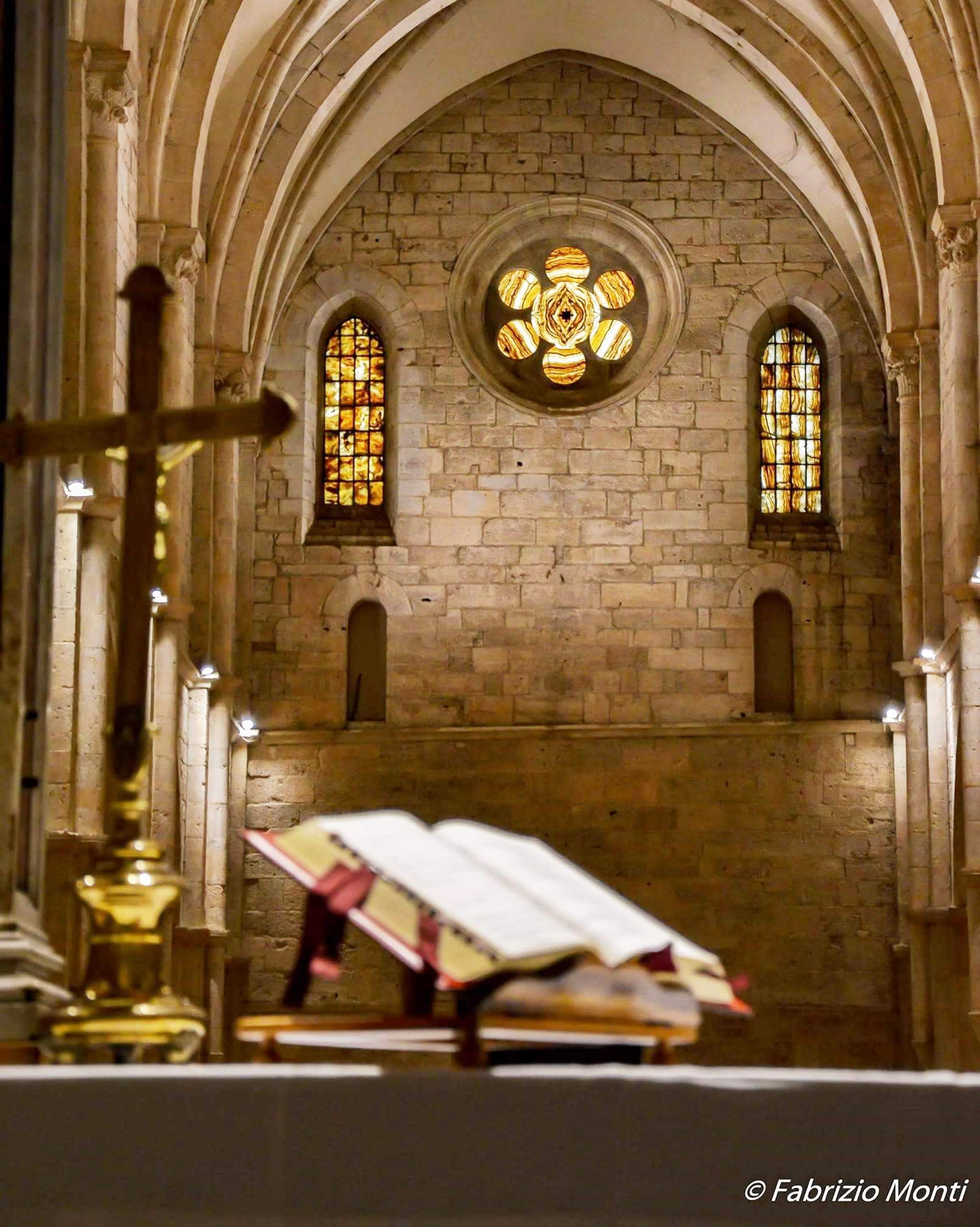 Pietra chiara e spoglia che trasmette perfezione e pace