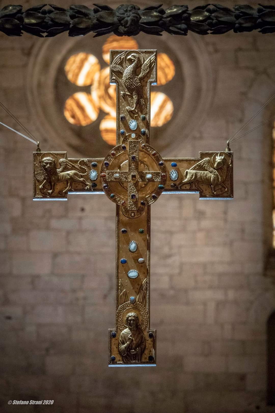 Retro della Croce al centro del Ciborio