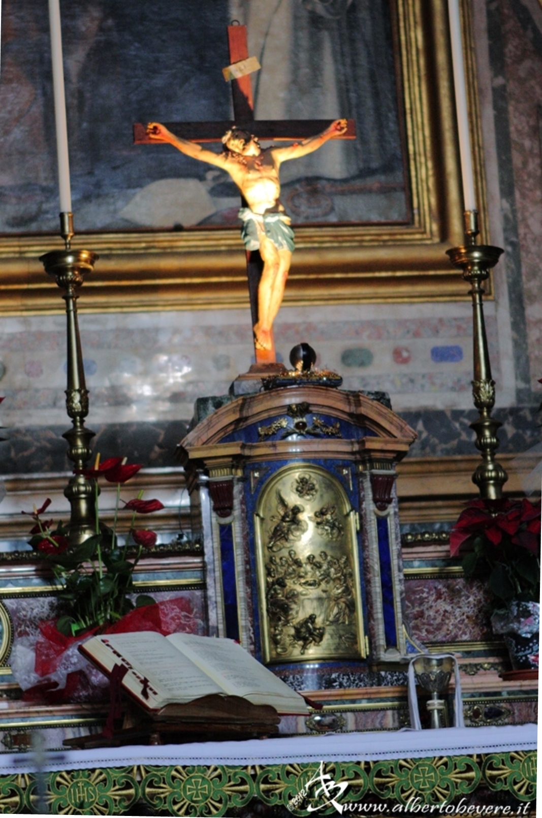 Tabernacolo di Mattia Venturesi con Ultima Cena