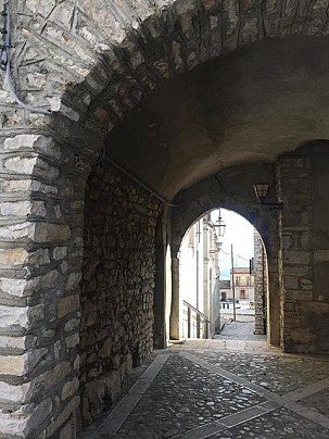 arco-piazza-castello