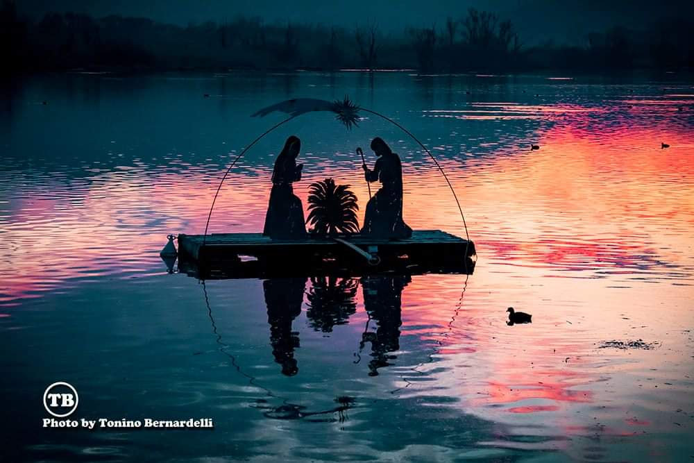Un lago di presepi: manifestazione natalizia