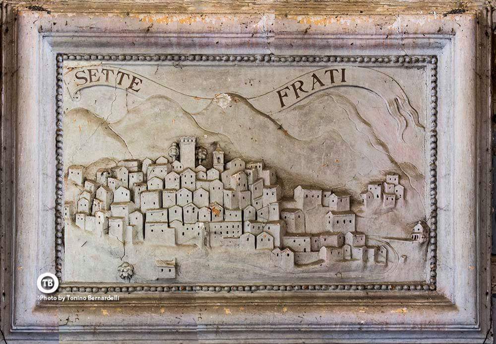 Il borgo di Settefrati negli stucchi