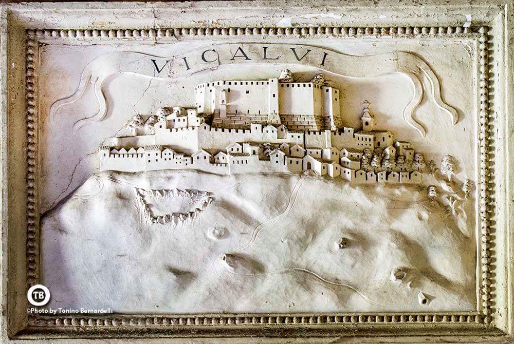 Vicalvi e il suo castello negli stucchi