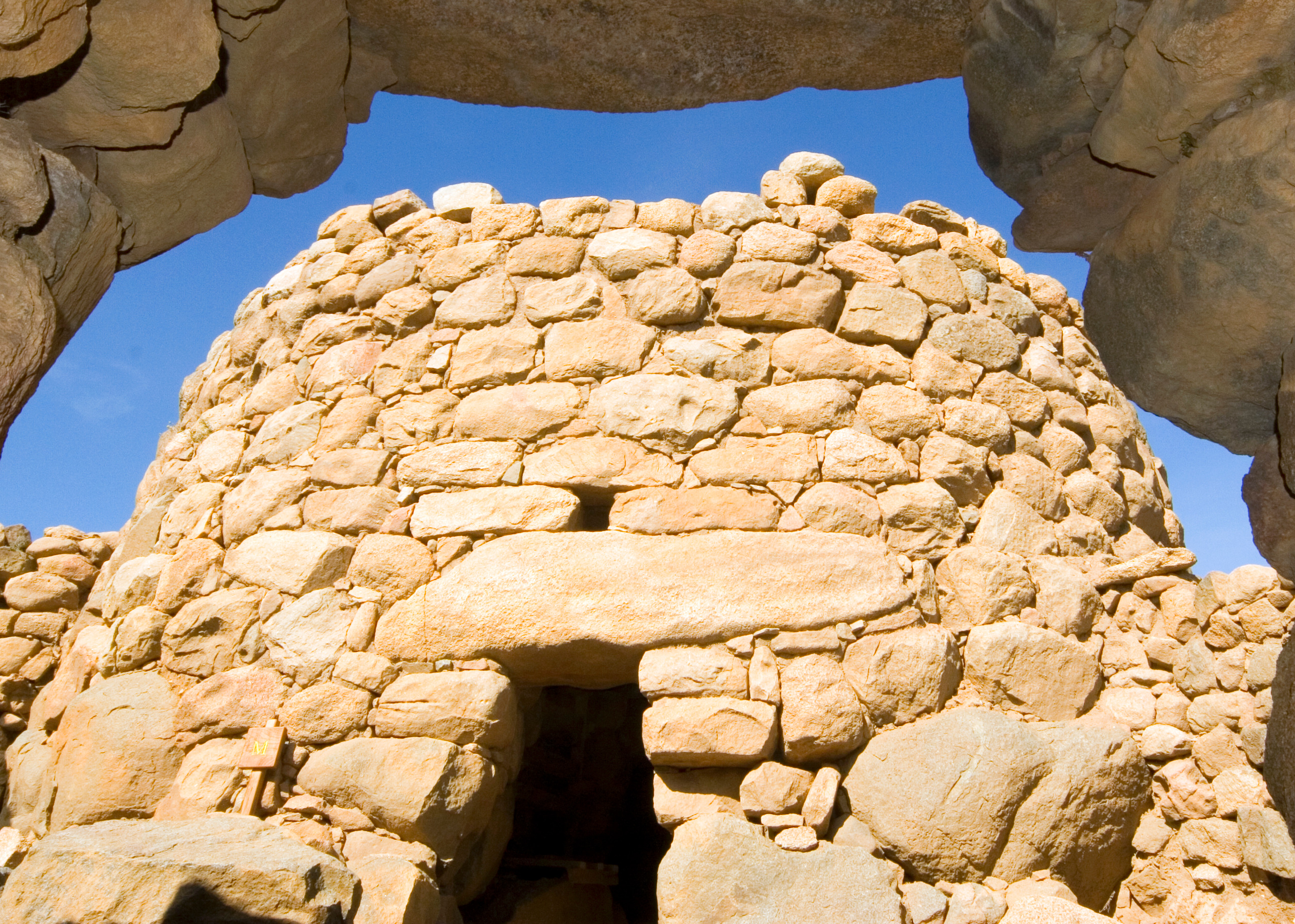 Arzachena e i suoi otto siti: Il parco archeologico dai mille misteri ...